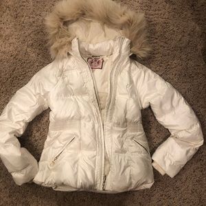 Juicy couture white/cream puffy coat